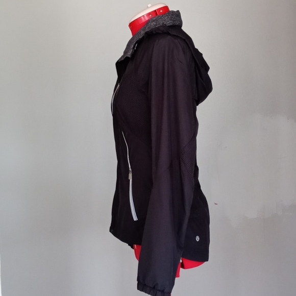 Lululemon Athletica Lightweight Jacket Sz 4 - Picture 4 of 14